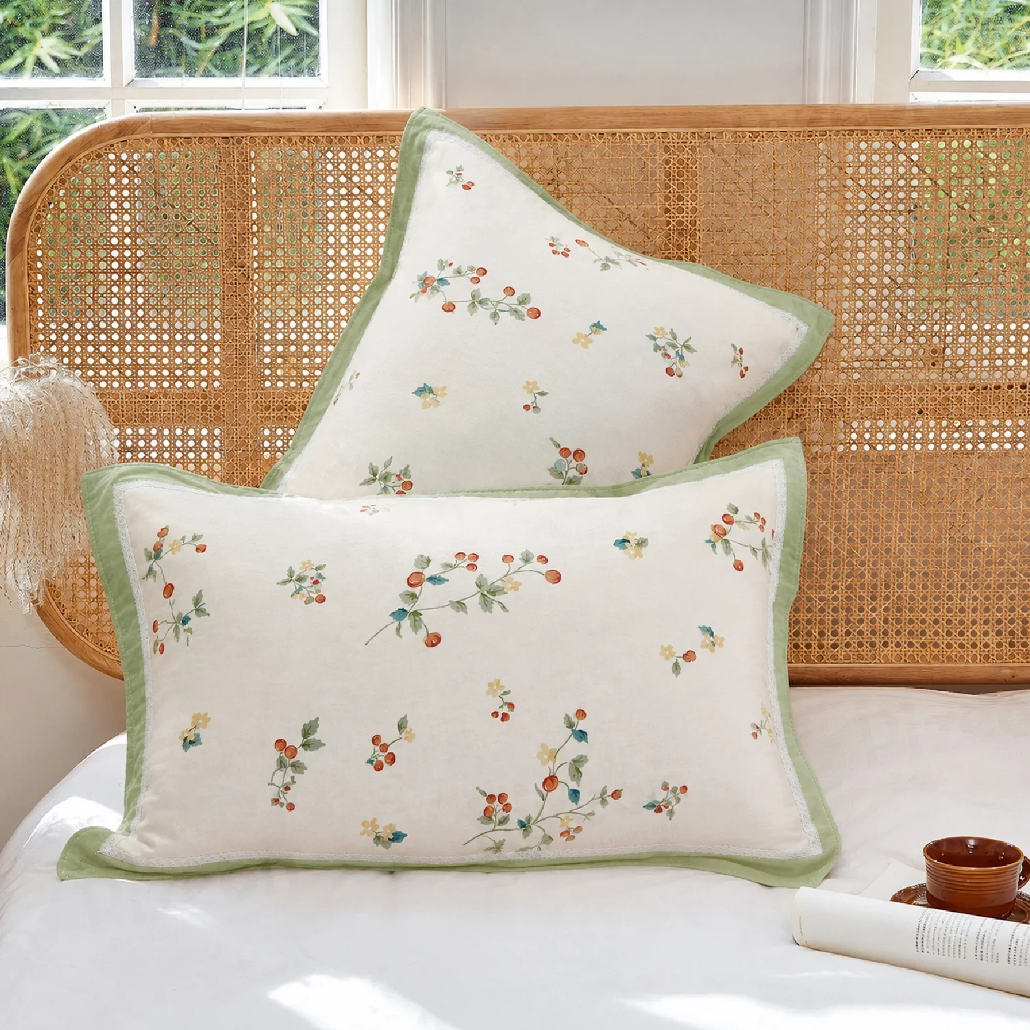 Imported Wash Cotton Floral Pillowcase with Lace