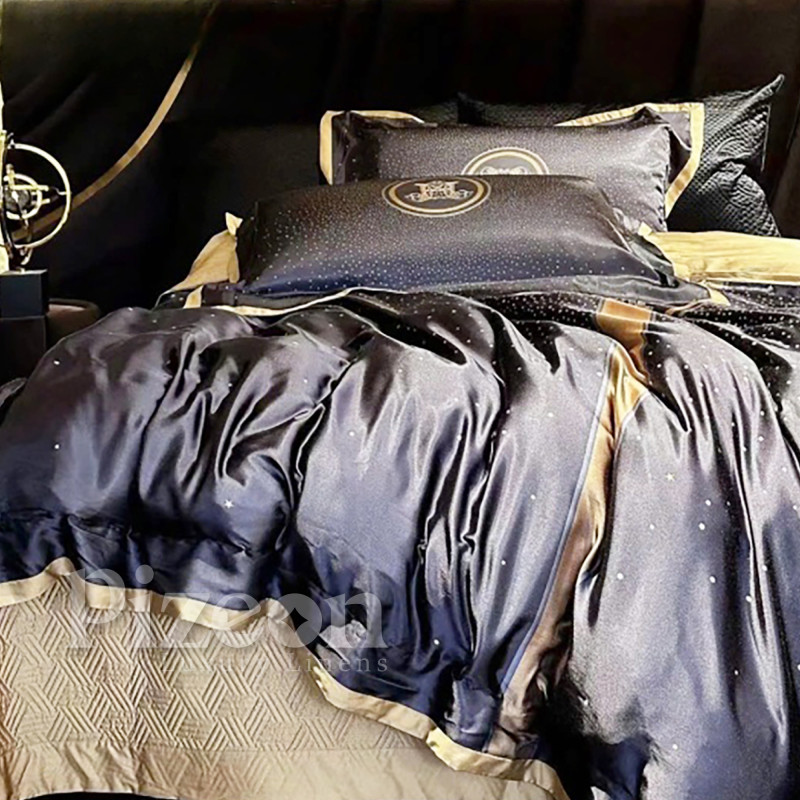 Luxury imported 4-piece high-class silk bedding set.