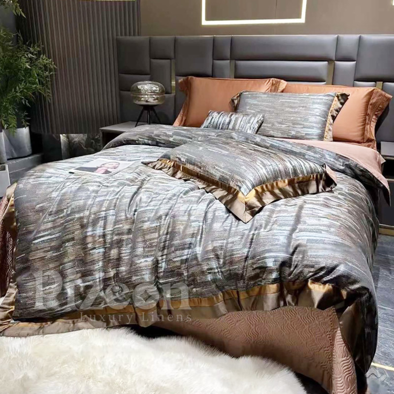 Luxury imported 4-piece high-class silk bedding set.