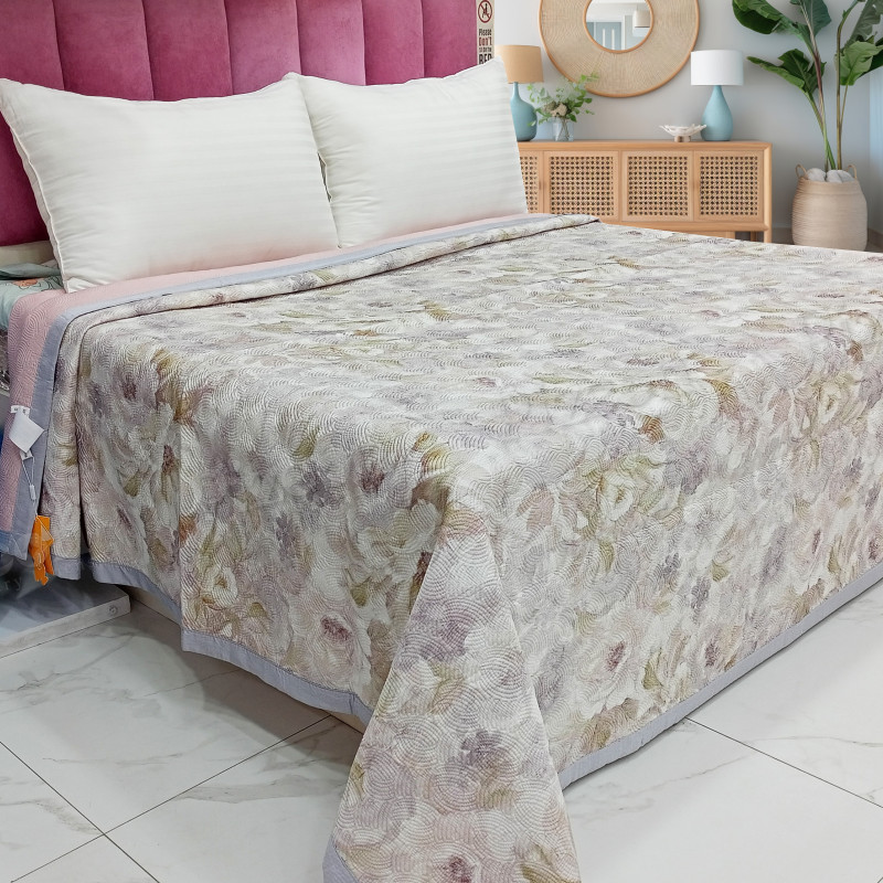 Summer Quilt with All-Over Print and Piping.