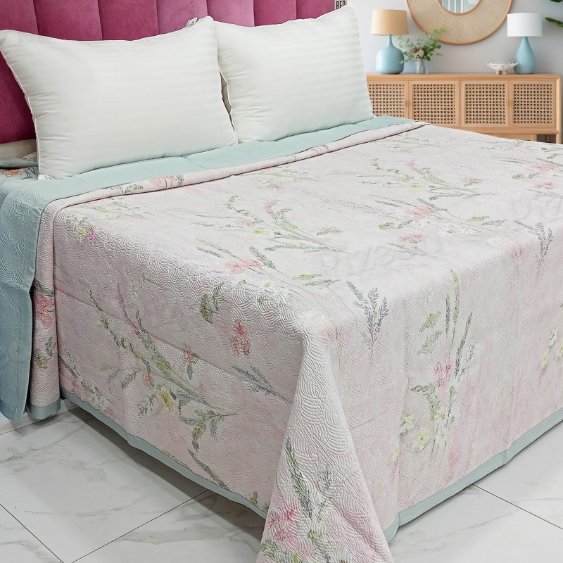 Summer Quilt with All-Over Print and Piping.