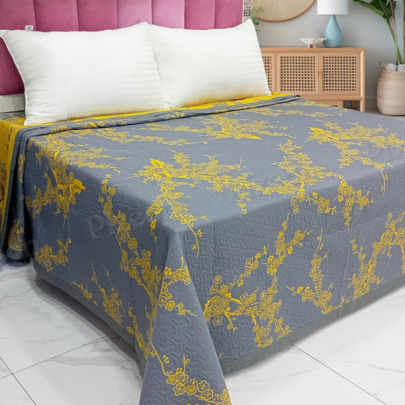 Jacquard Floral Pattern Summer Quilt